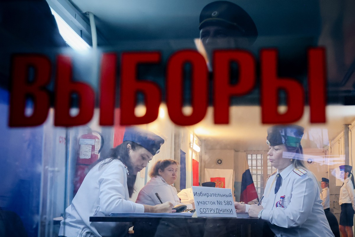 Наблюдатель набросилась на зампредседателя УИК и вырвала у нее клок волос