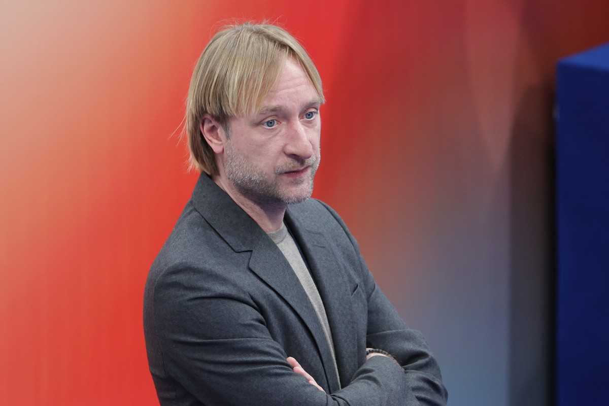 Госпитализированного после укуса осы Евгения Плющенко выписали из больницы