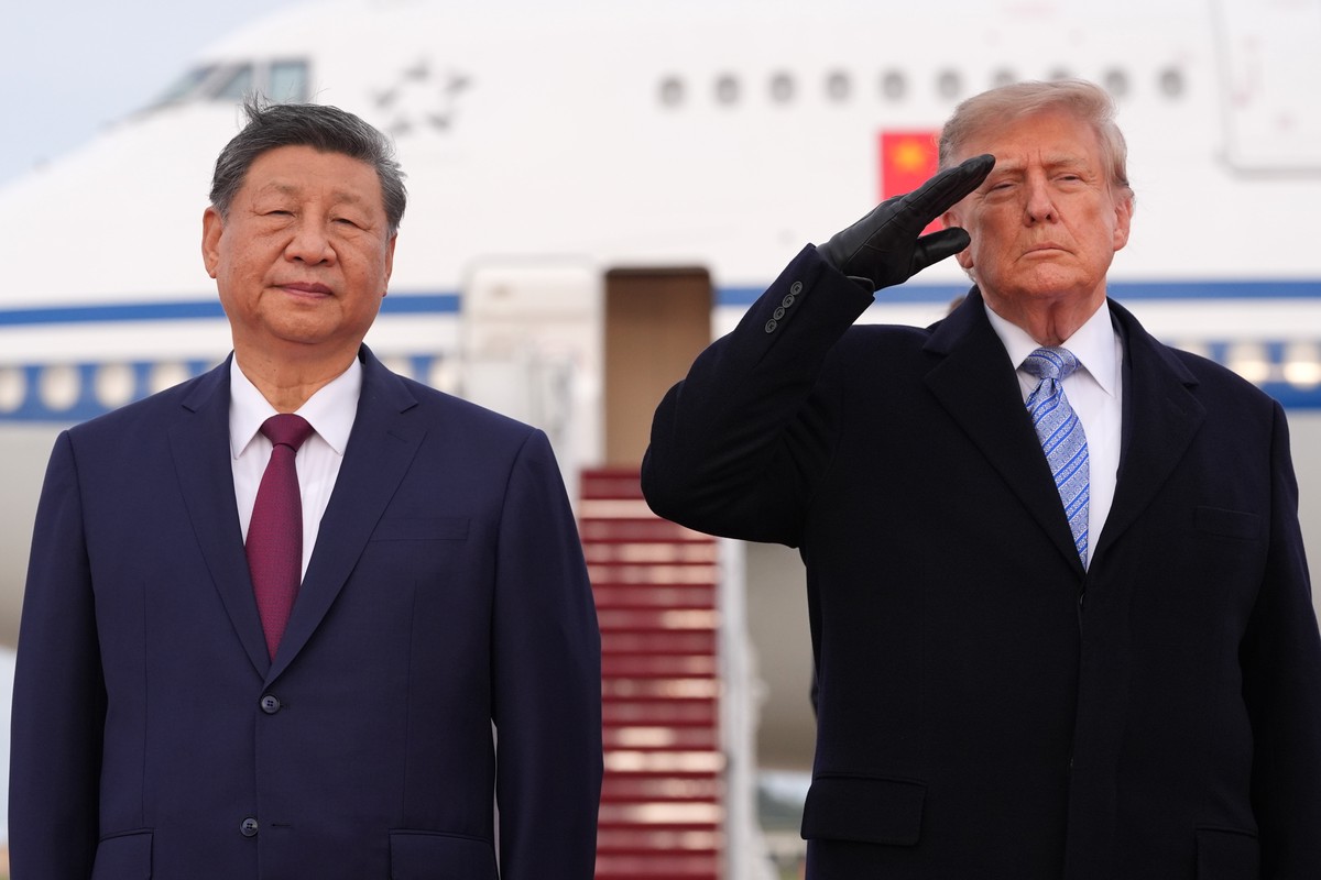 Неожиданную связь с Анкориджем заметили во время встречи Трампа с Си