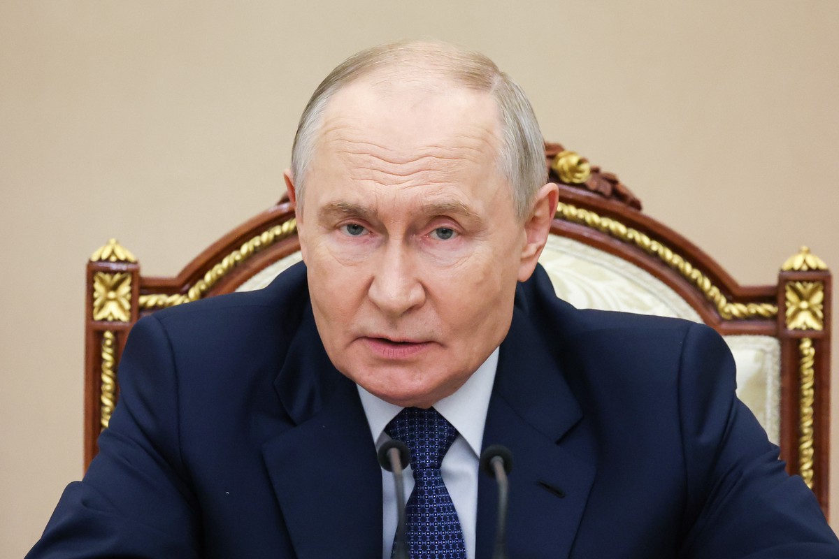 Путин назвал клоунадой заявления Эстонии о нападении на Россию