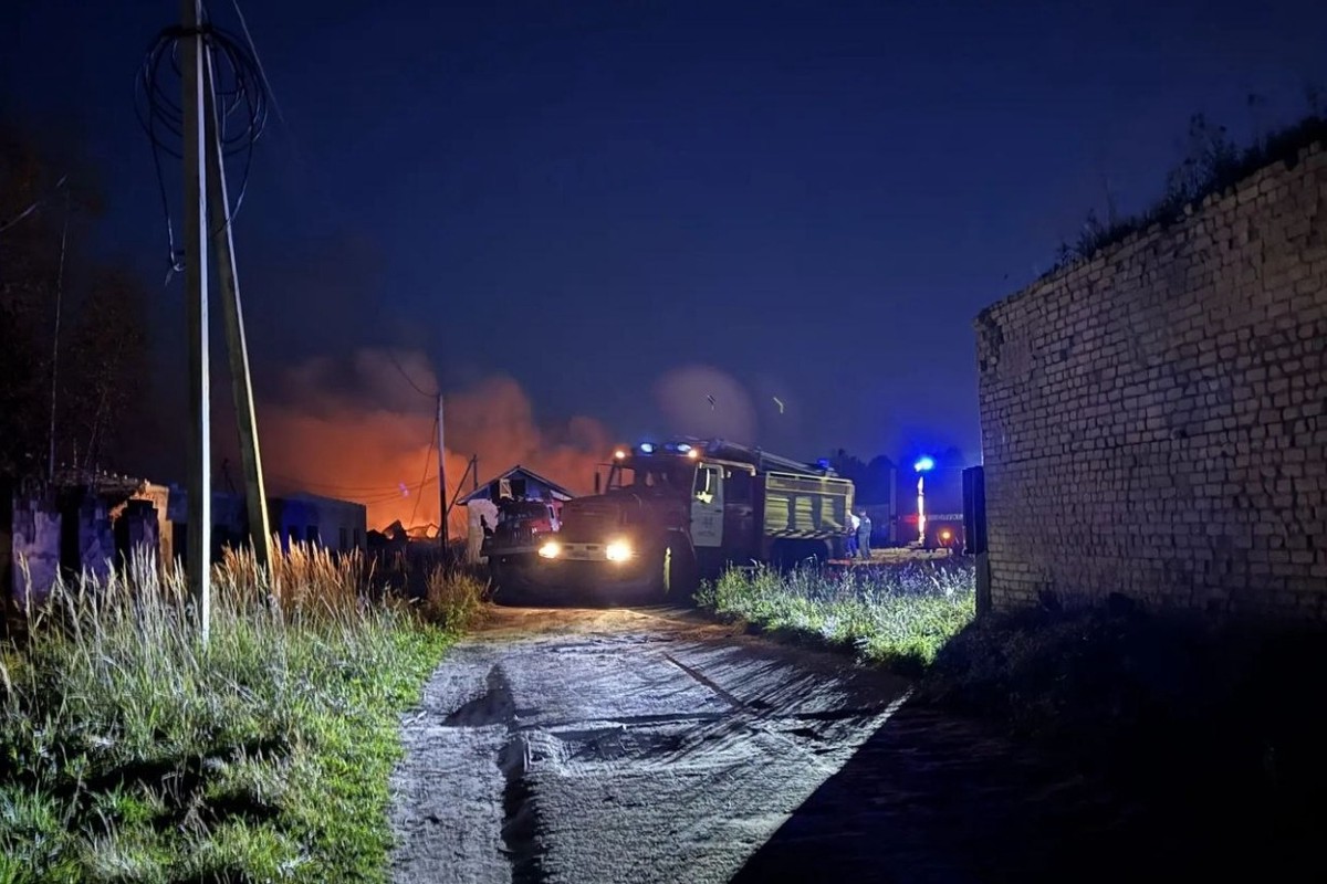 Появились кадры с места взрыва на заводе петард в Ярославской области
