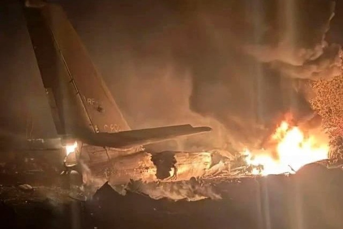 Военный самолет потерпел крушение в российском регионе