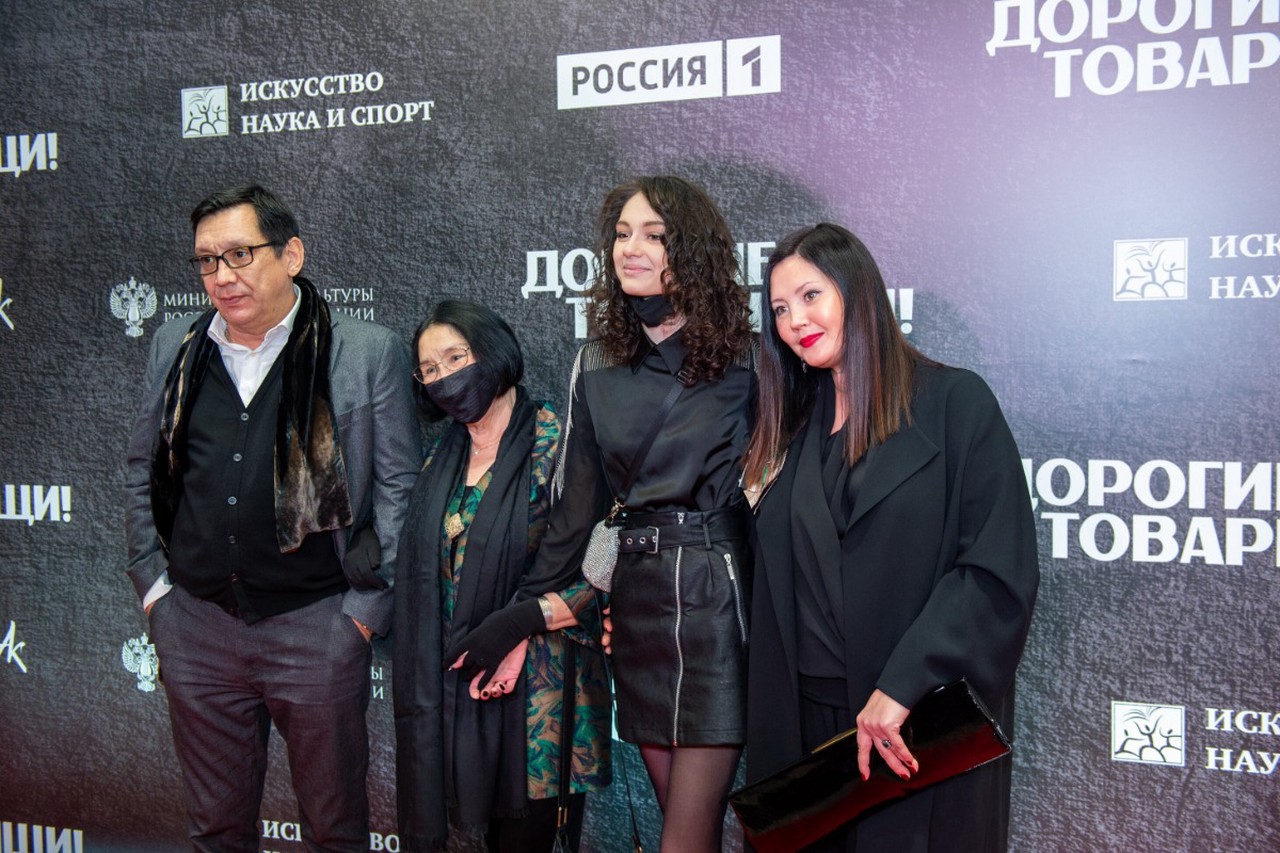 Муж убил себя, дочь в интернате: куда пропала вторая жена Кончаловского Аринбасарова