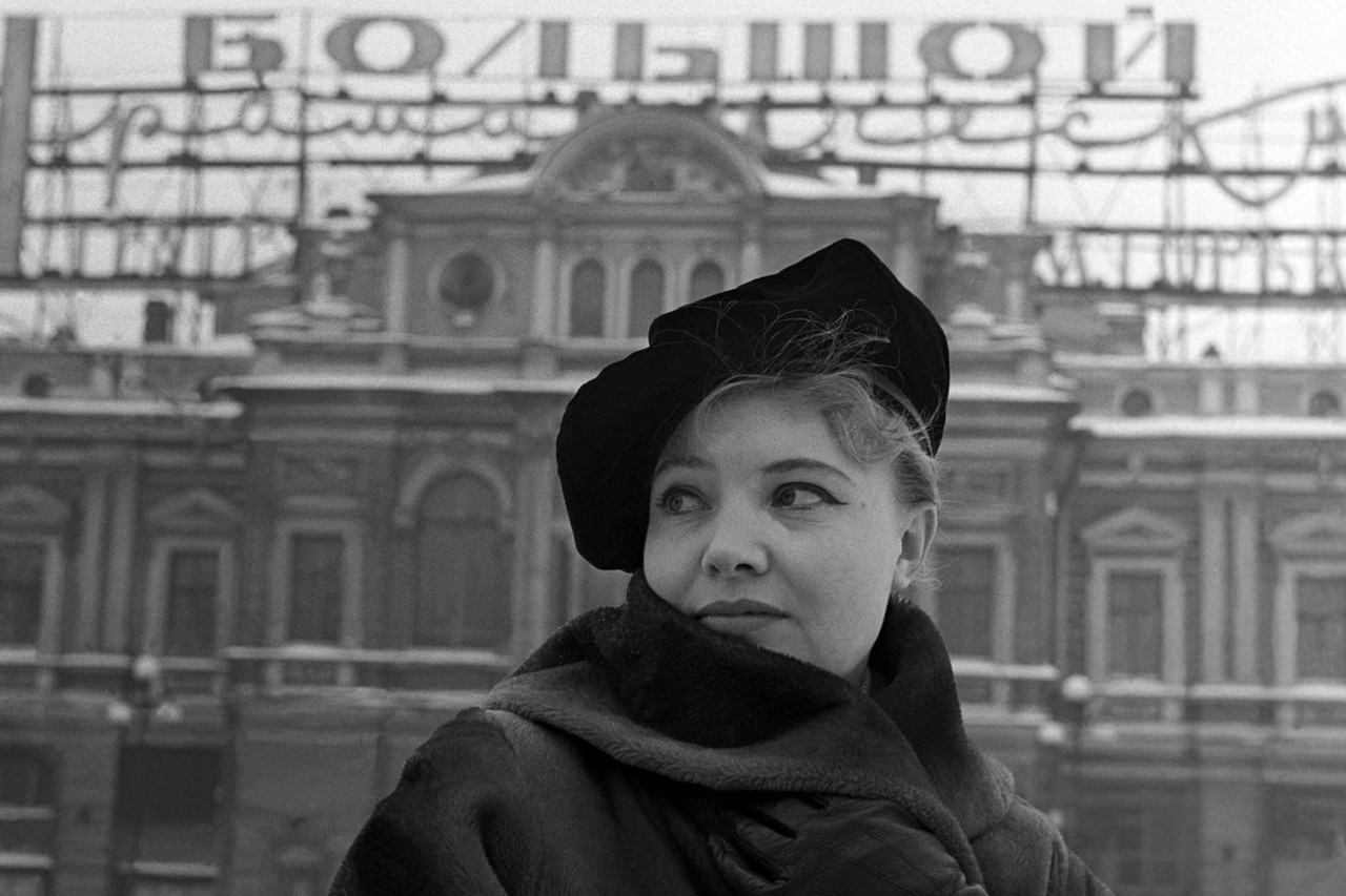Боль от утраты жены, неродная дочь и страсть к театру: как живет Олег Басилашвили