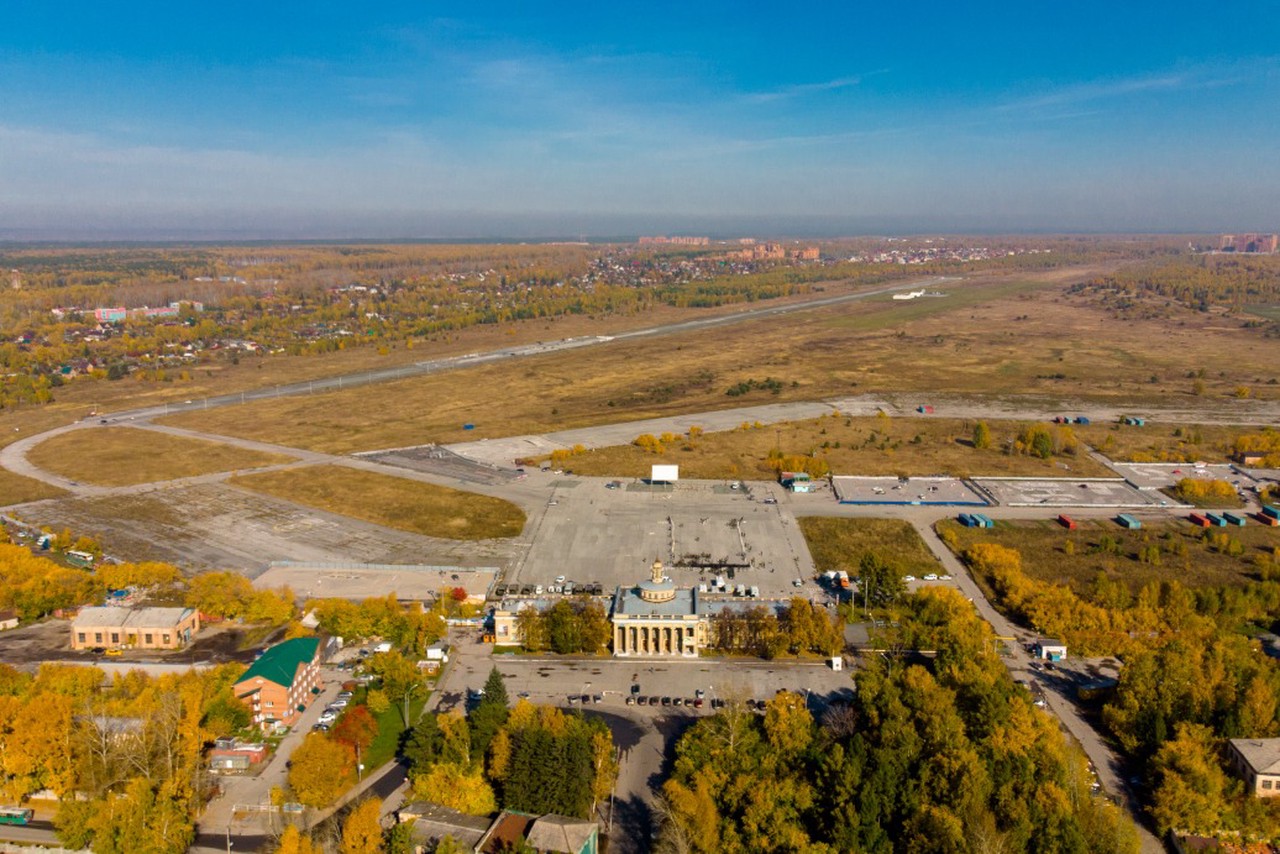 Месть жене, таран жилого дома и дети на одеялах: как пилот Ан-2 устроил катастрофу в Новосибирске