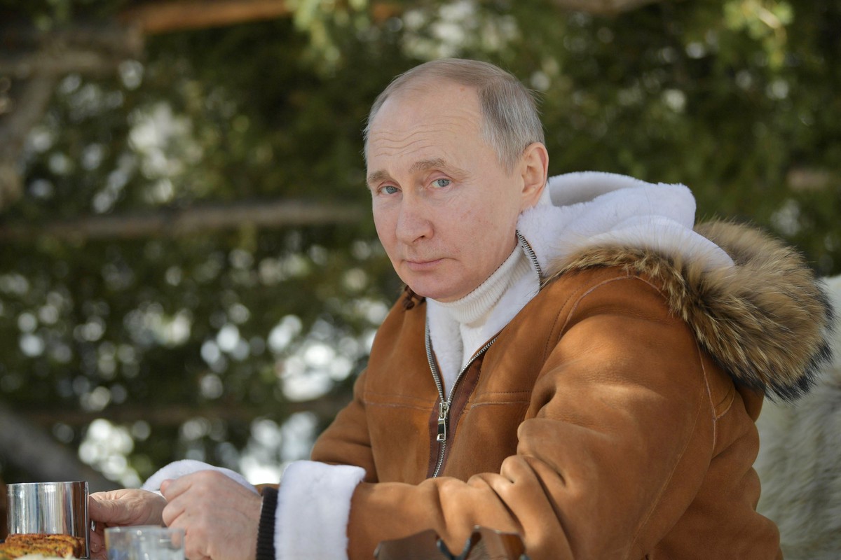 На работе, в тайге и на Бали с Си Цзиньпином: где и как Путин отмечал день рождения