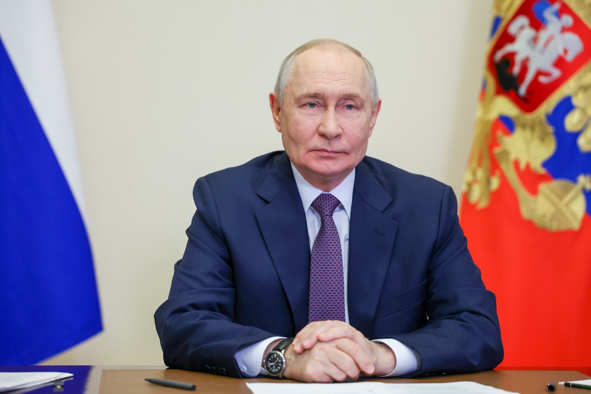 Друзья распахнули объятия, враги промолчали: кто поздравил Путина с днем рождения, а кто струсил