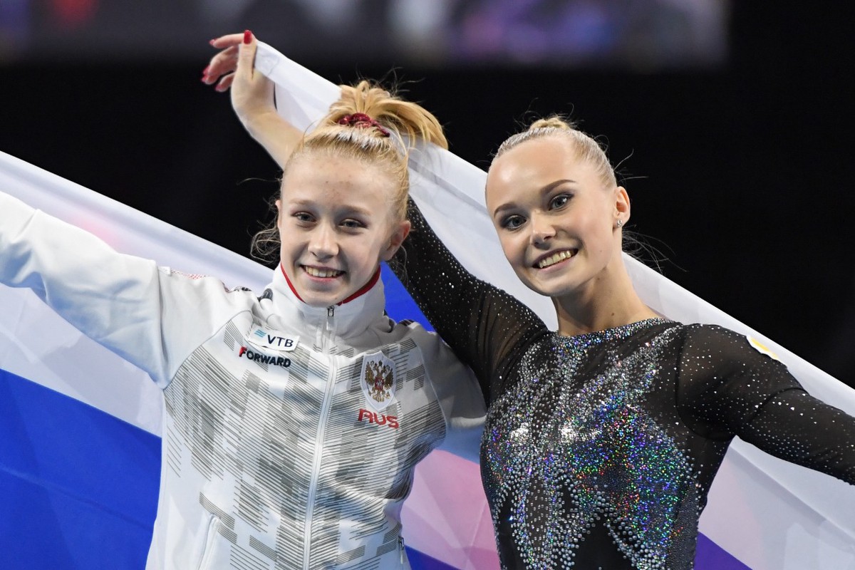 Мельникова и Листунова выступят на чемпионате мира по гимнастике 