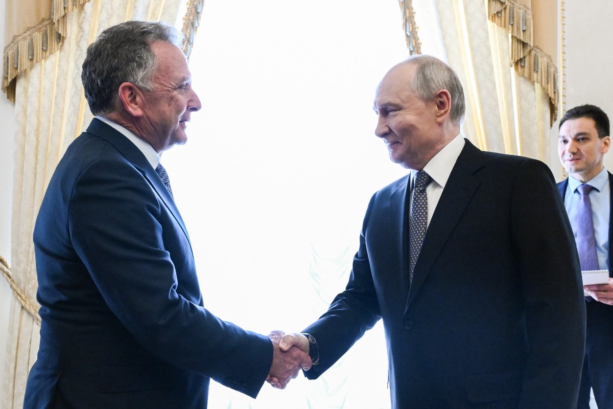 Уиткофф привез Путину папку по Украине и попросил пока ее не открывать