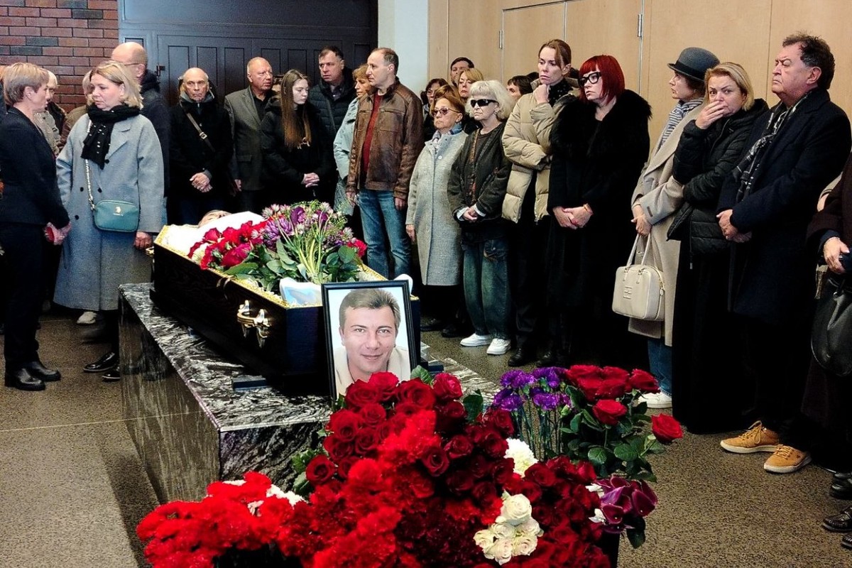 В Москве началось прощание с телеведущим Михаилом Пономаревым 