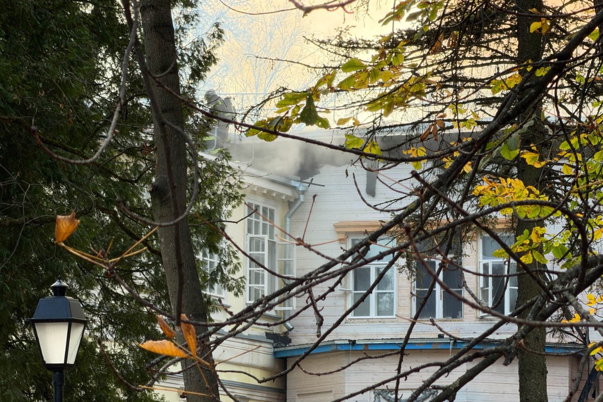 Пожар в санатории «Узкое» ликвидировали