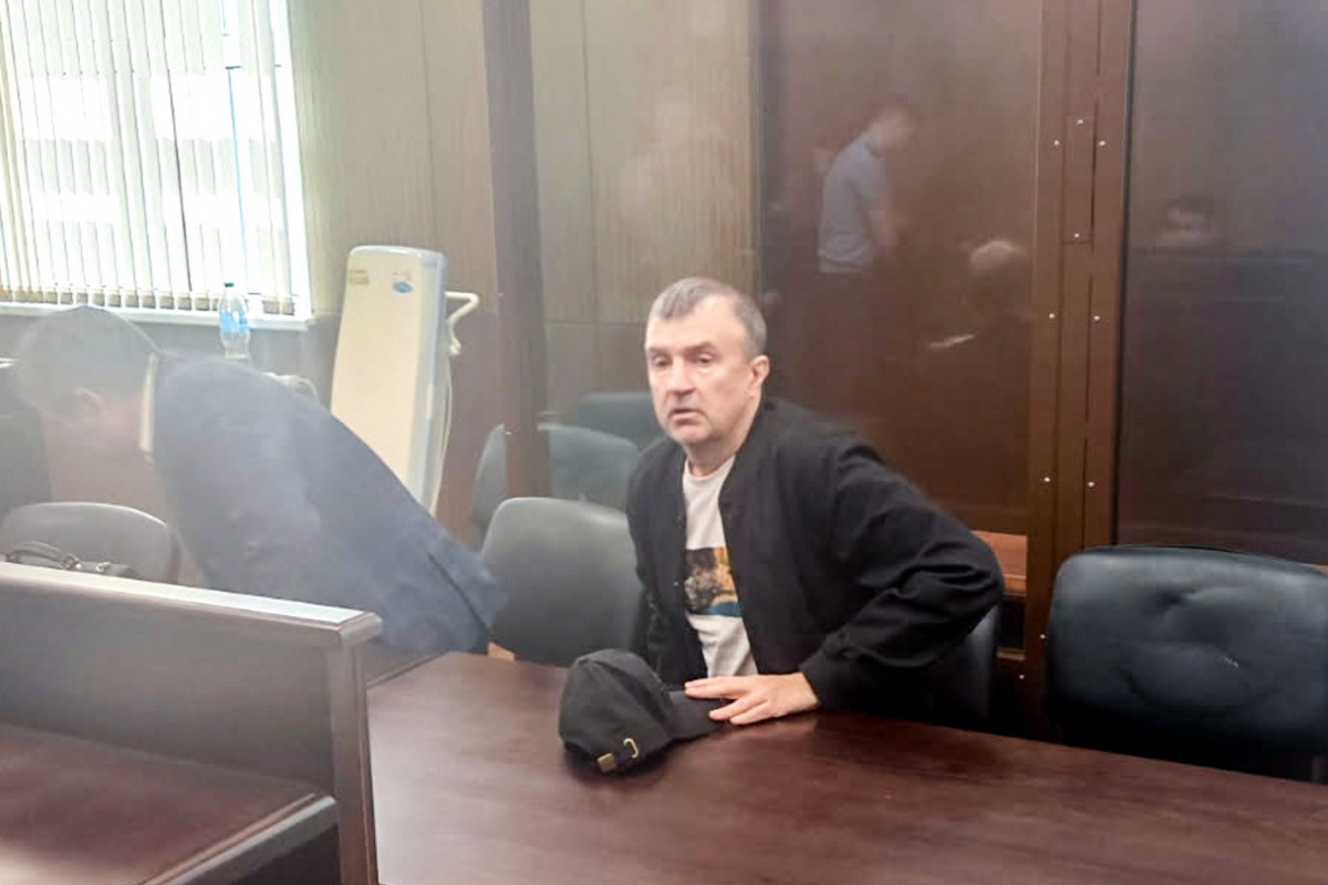 Продюсер певицы Линды остался под домашним арестом