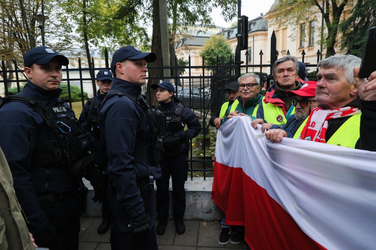 Госпереворот в Польше: стороны конфликта, конец для Туска и как это отразится на России